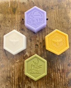 Savons hexagonaux La Maison du Lavandin Puimoisson